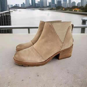 Sorel Women's Cate Lug Sole Chelsea Booties US 9 Tan Leather Pull-On Ankle Boot